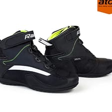 RIDING BOOTS